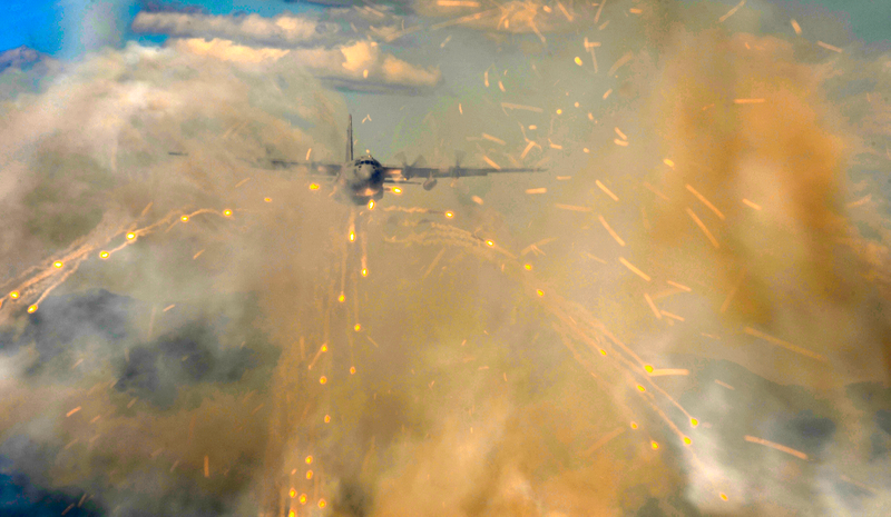 Illustration for article titled 50 Totally Stunning Combat Aircraft Photos Taken Around Alaska